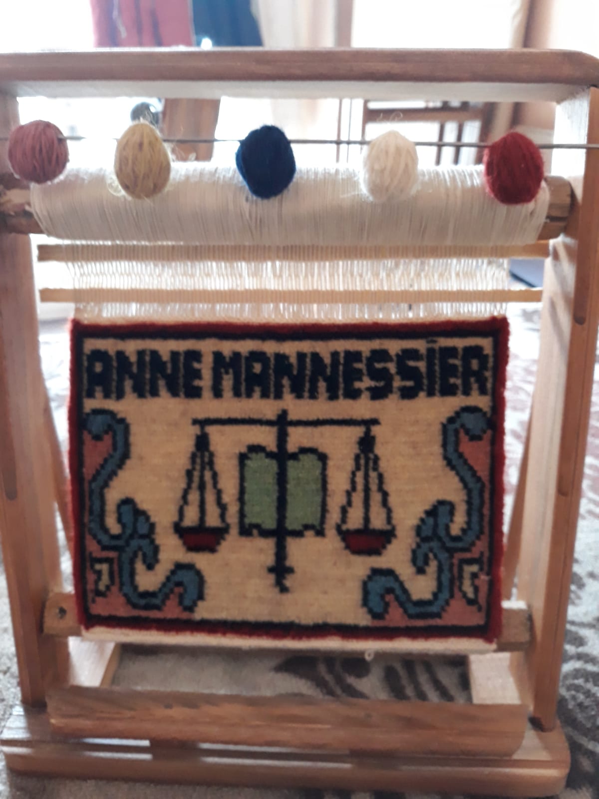 Avukatlar için El Dokuma Minyatür Halı